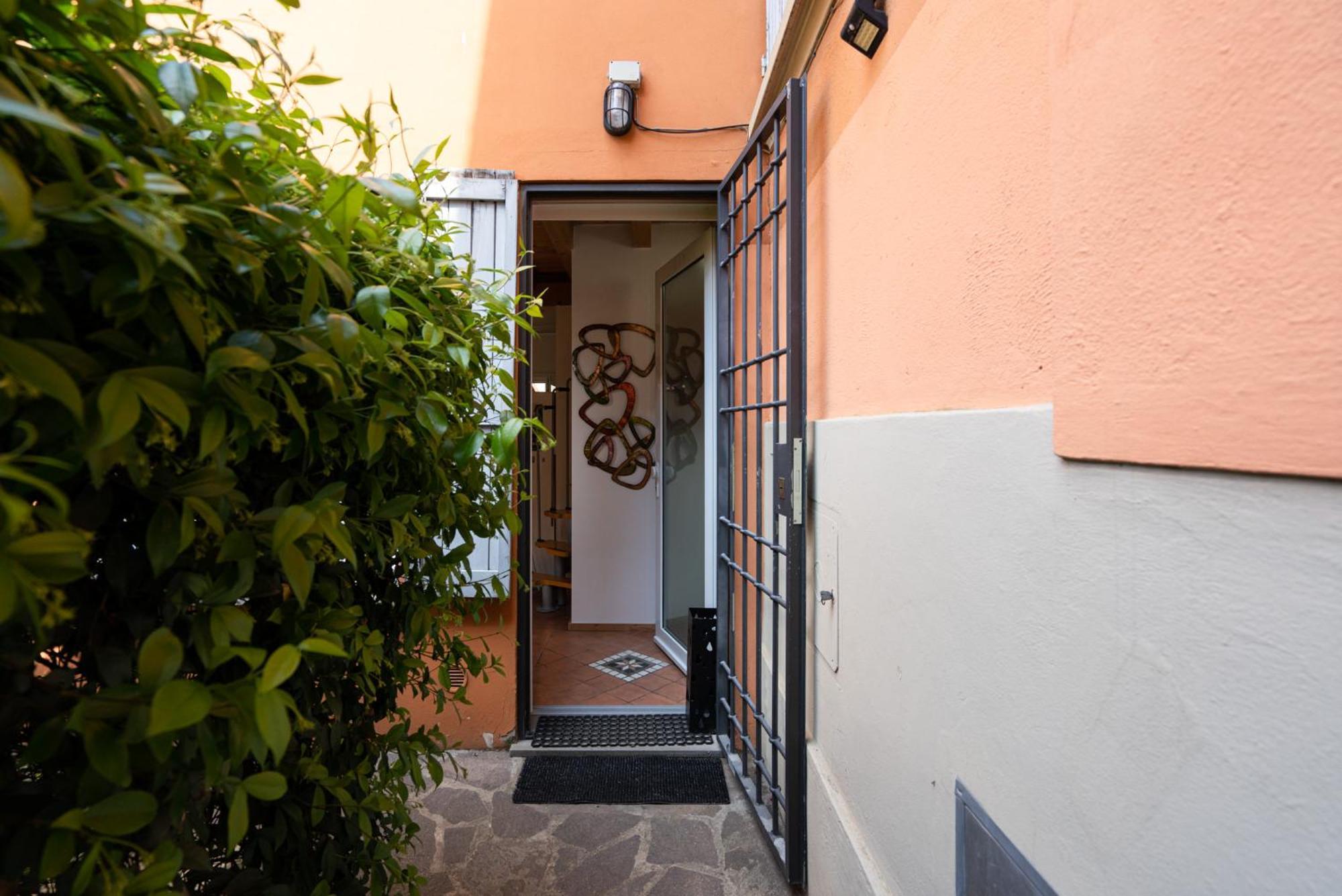 Апартаменты Authentic Bologna Relax: 10 Minutes From The Heart Of Town Экстерьер фото